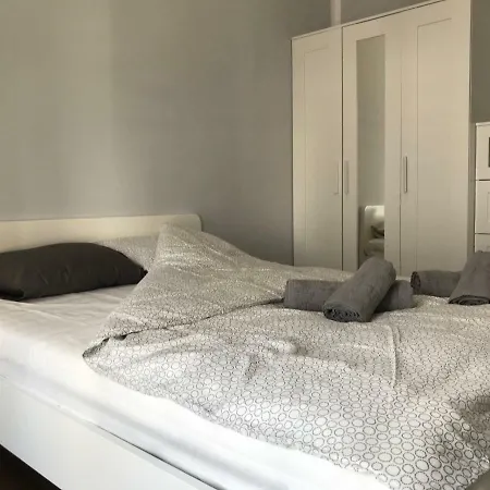 Apartament Szary *